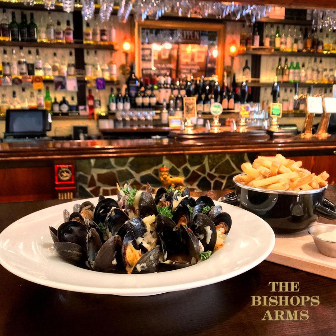 Hotel Bishops Arms 莫拉 外观 照片